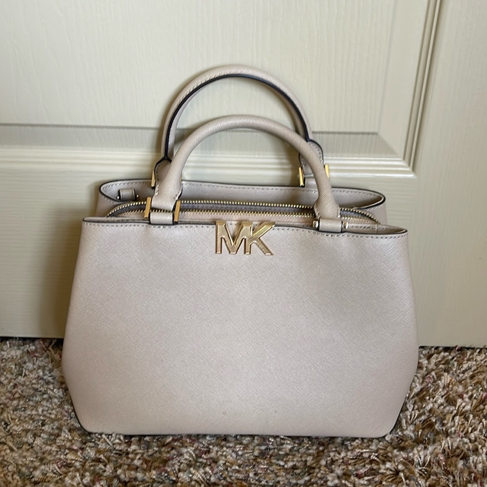 MICHEAL KORS purse